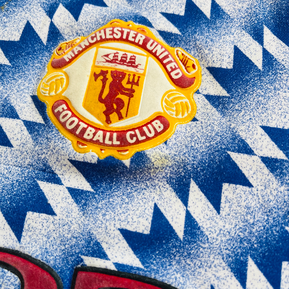 Thumbnail: MANCHESTER UNITED AWAY FOOTBALL SHIRT 1990/92