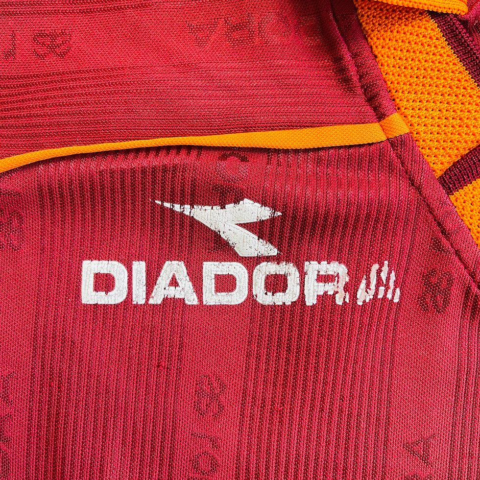 Thumbnail: ROMA HOME FOOTBALL SHIRT 1999/00 #10 TOTTI