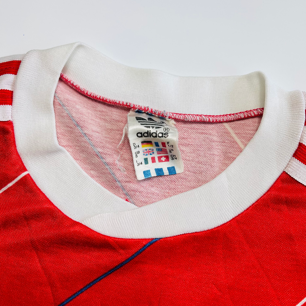 Thumbnail: BAYERN MUNICH HOME FOOTBALL SHIRT 1985/86