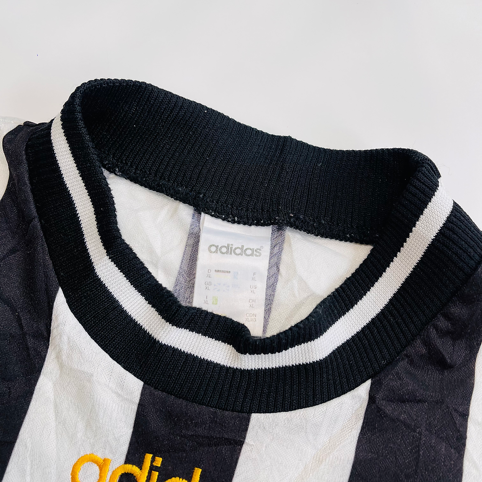 Thumbnail: NEWCASTLE UNITED HOME FOOTBALL SHIRT 1997/99 #4 BATTY