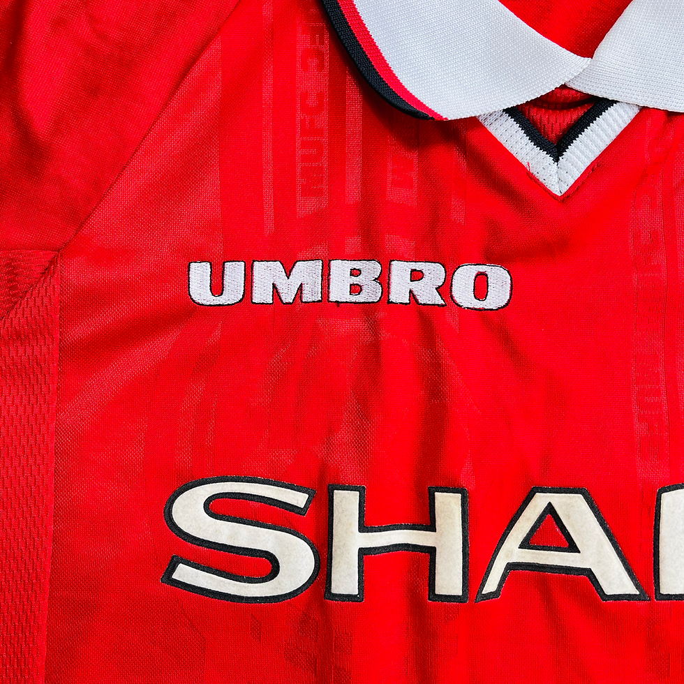 Thumbnail: MANCHESTER UNITED HOME EUROPEAN FOOTBALL SHIRT 1999 *ONE STAR*