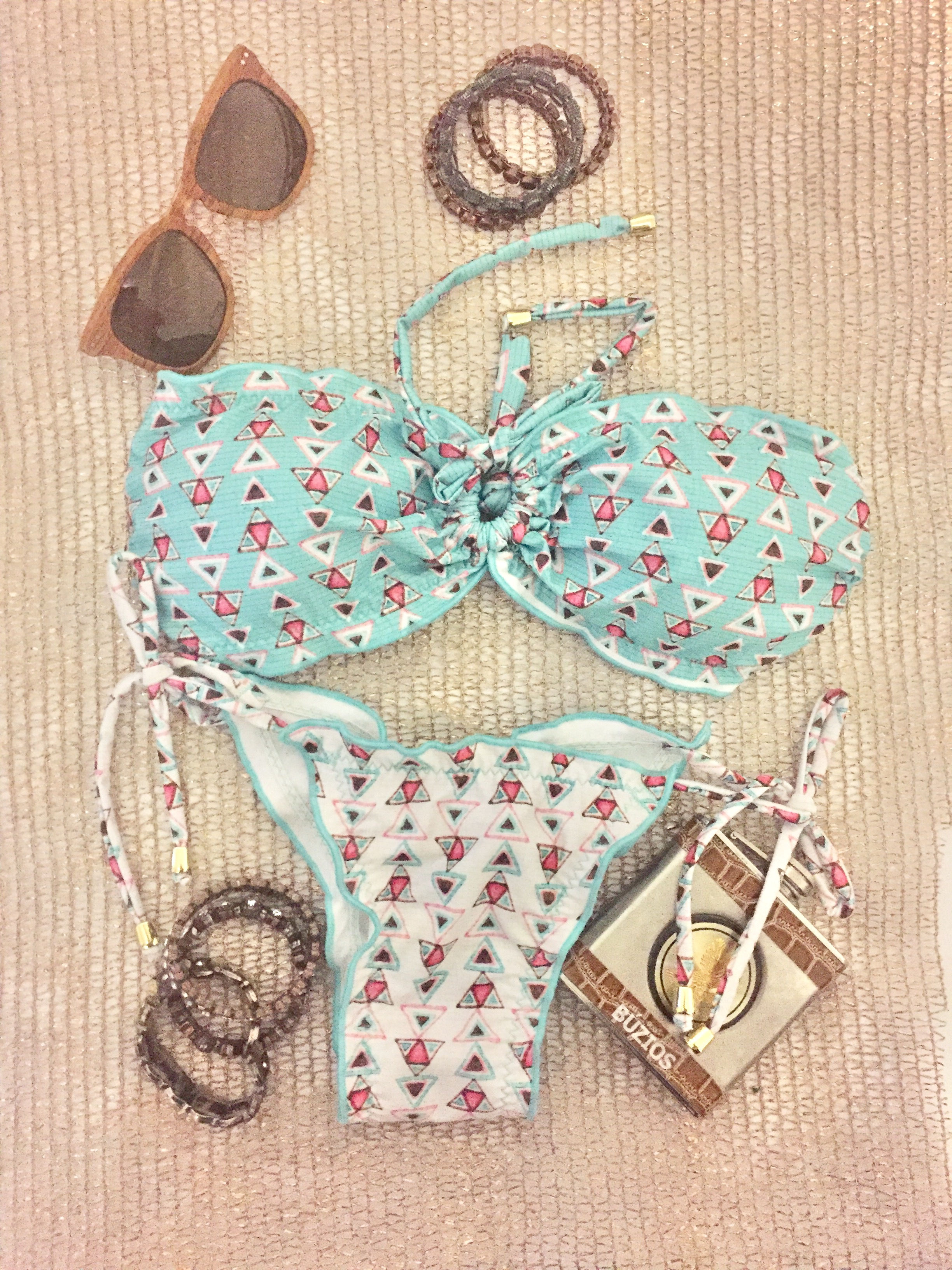 Conjunto tomará que caia estampa tríangulos