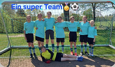 Mädchen fußball.JPG