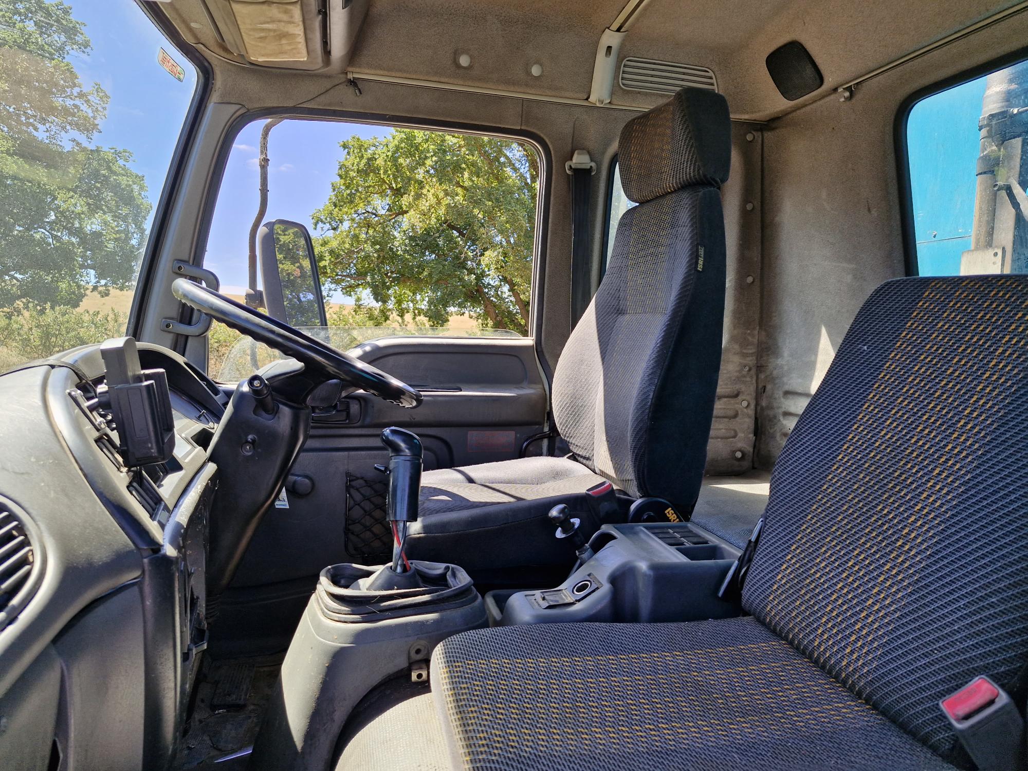 2002 Isuzu FVR Curtainside image 6