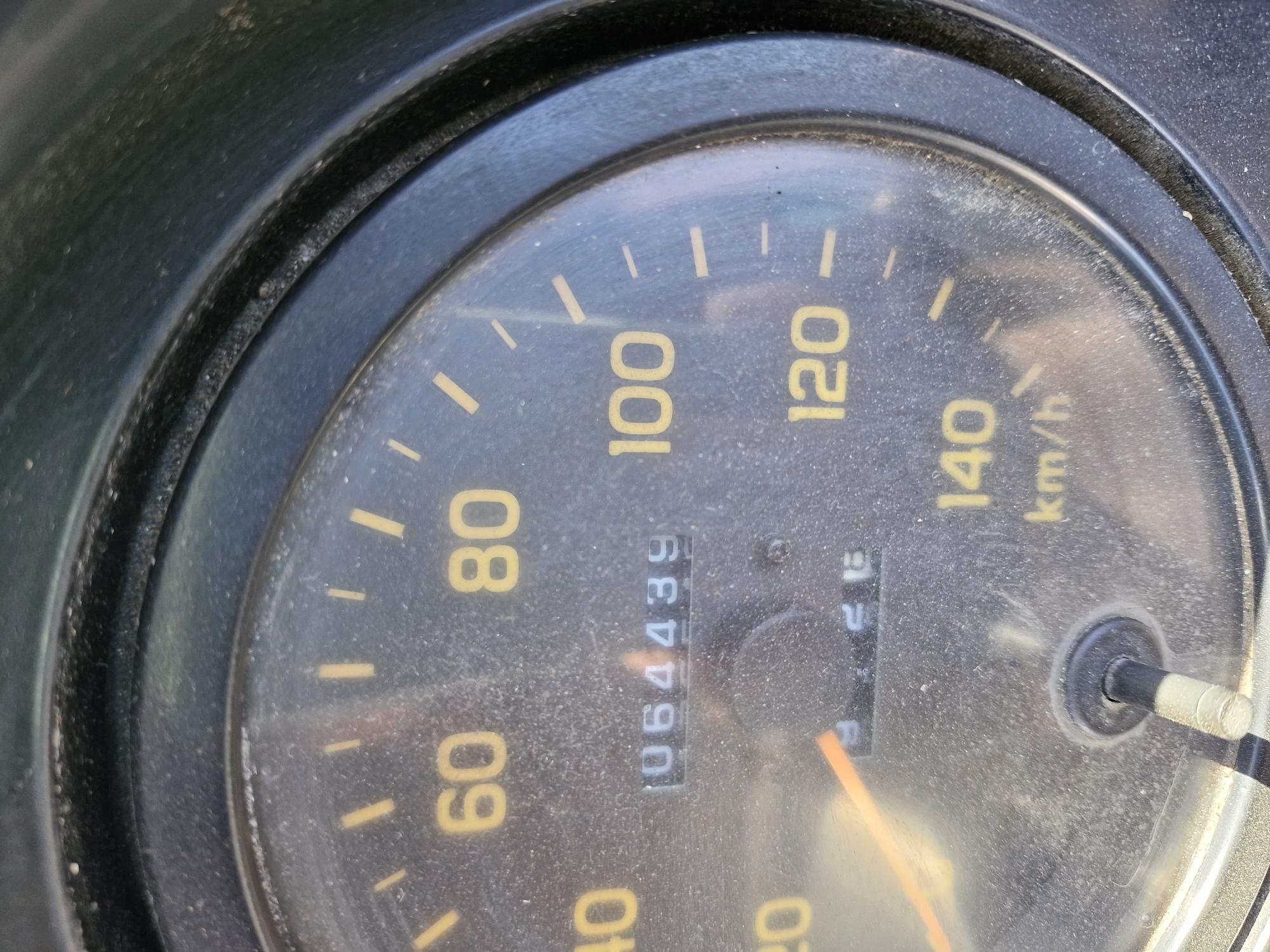 2002 Isuzu FVR Curtainside image 10