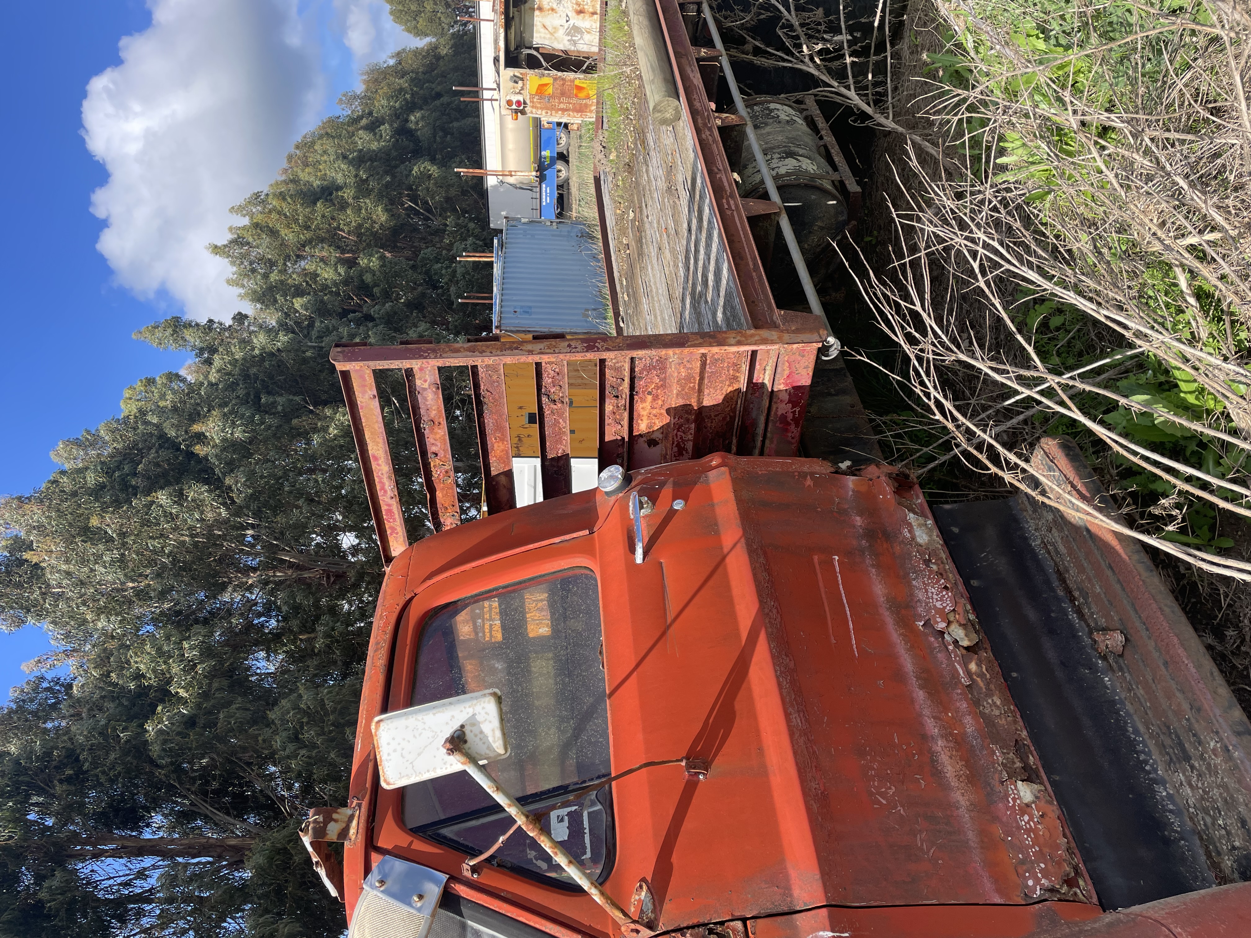 FORD 750 & FORD 700 image 2