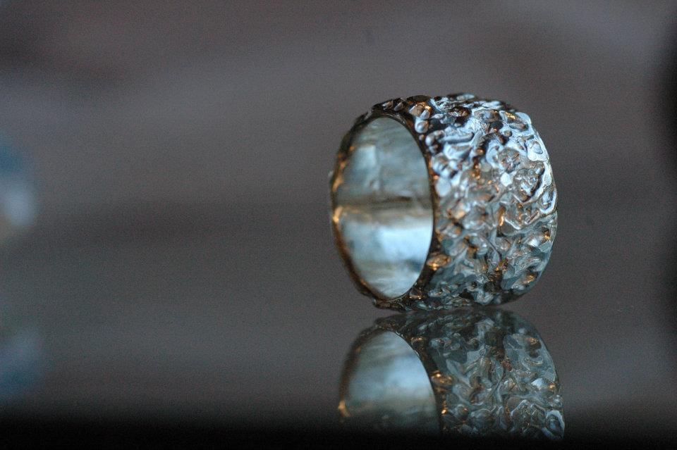 319966_156666271093422_34693129_n