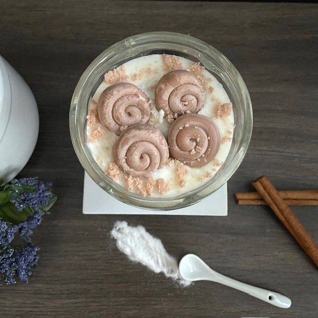 Handmade Cinnamon Roll Candle