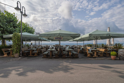 s'Wirtshaus am See Biergarten mit Sicht auf Bodensee