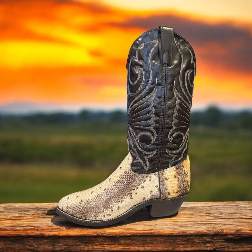 Thumbnail: Texas Boot Co. Exotic Sea Snake Style 7961 Size 7.5-D (9-M women) COOL! 485-3460