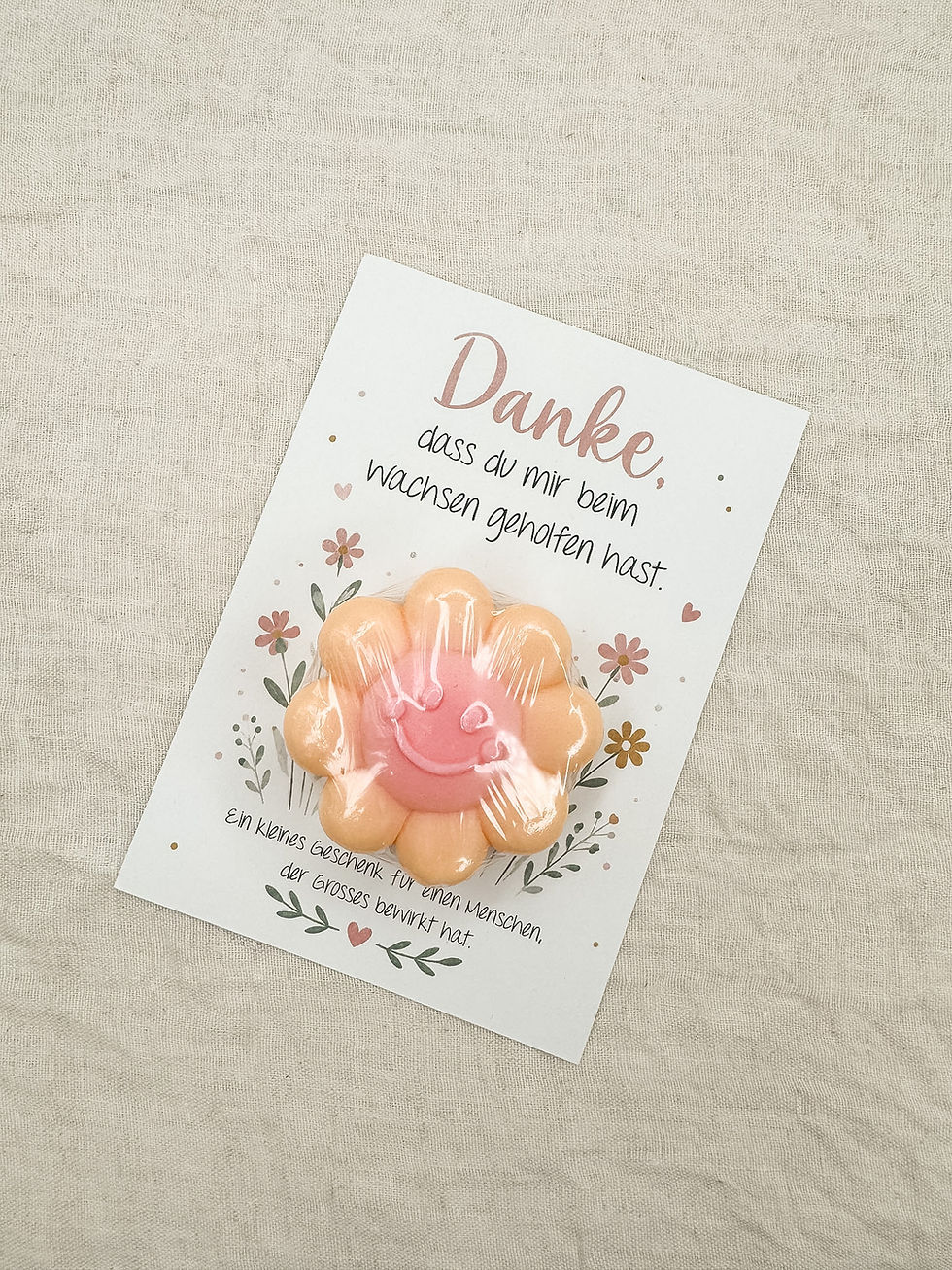 Miniaturbild: Dankeskarte Erzieherin mit handgegossener Blumen-Seife - Abschiedsgeschenk Kita