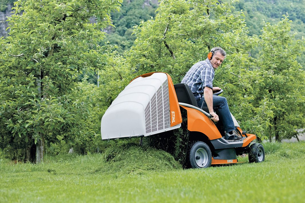 Miniature : TRACTEUR DE PELOUSE STIHL EVC 4000