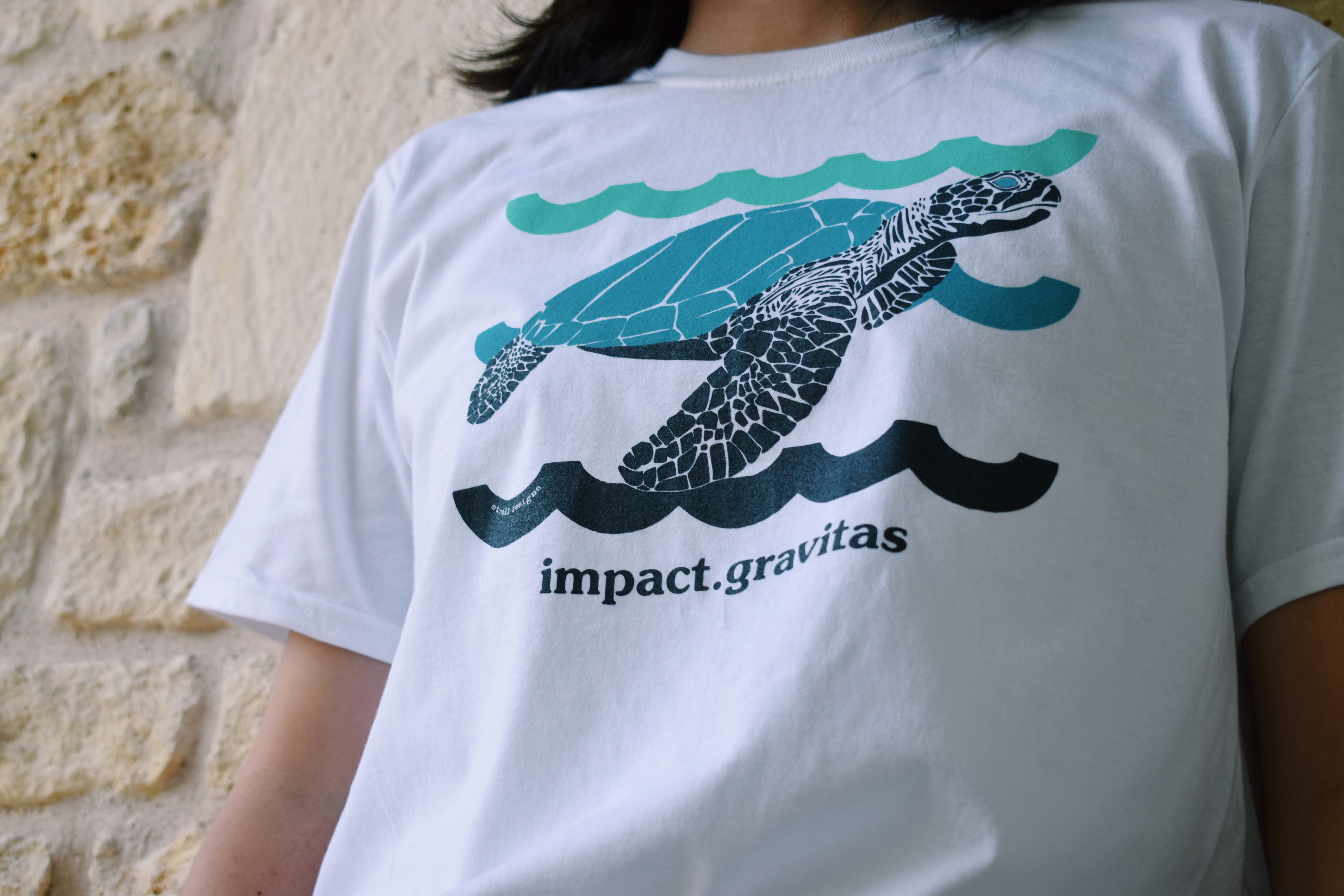 impact.gravitas turtle tee