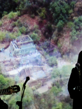 Huitziqui rompe el cielo: Kin Nini y Esmeralda Guillén