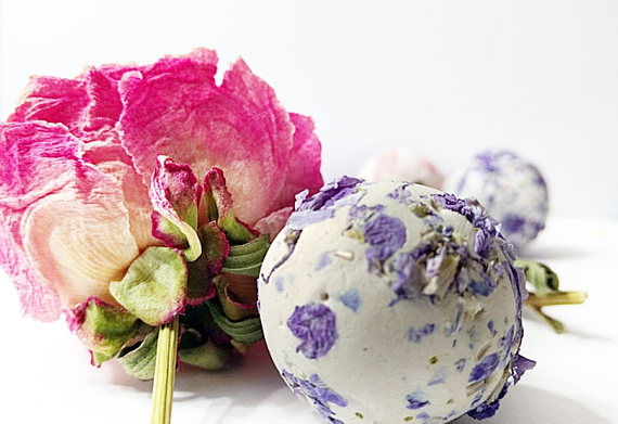 Thumbnail: 1 Bag of Botanical Seed Bombs, 10, with Personalized Tag, Christmas Garden Gift