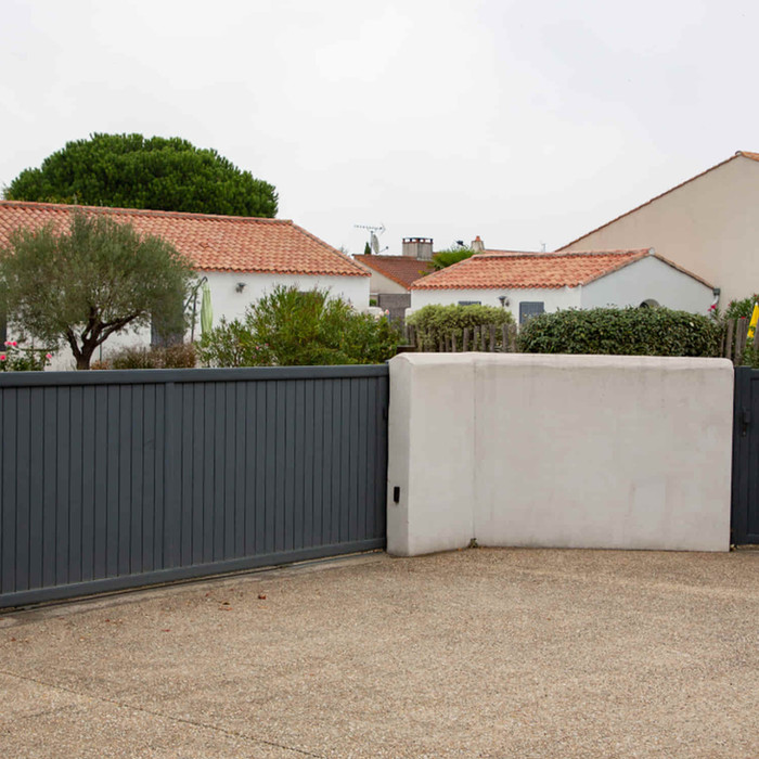 LA custom gate design and installation