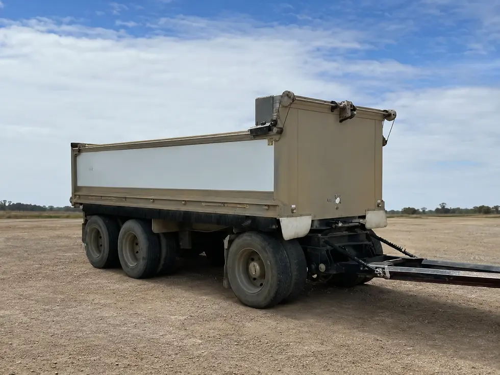 three-axle-tipper-trailer-detail.webp