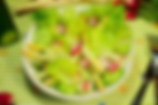 Salade aux asperges violettes, radis, concombre