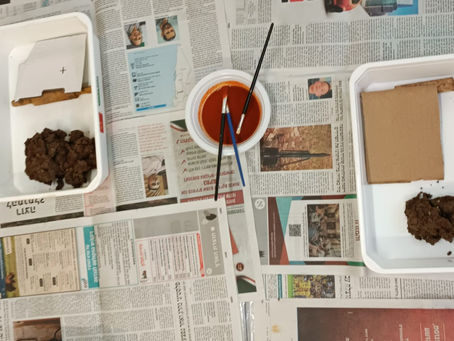 על אדמה וגיבורי על