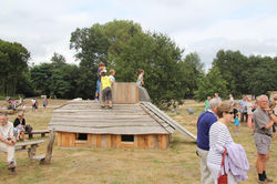 14289771_1098408523606669_61396573867509