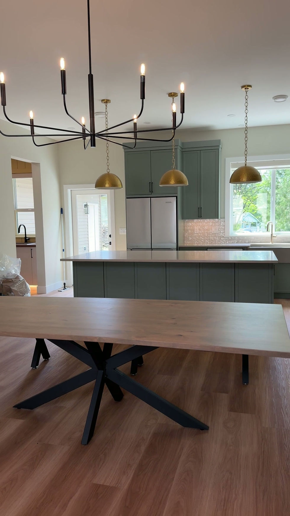 Thumbnail: The Parkwood Table