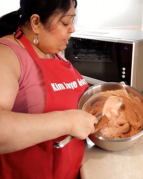 Kim Makes Tandoori Chicken