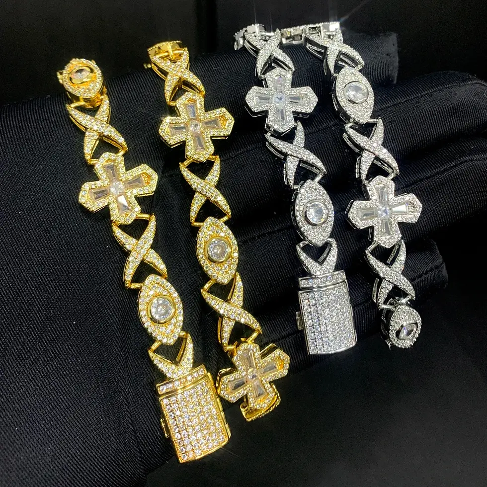 Thumbnail: Ensemble de Bijoux "Iced Out" Plaqué Or et Rhodium - Charme et Élégance