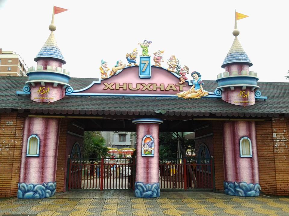 Exterior Decor