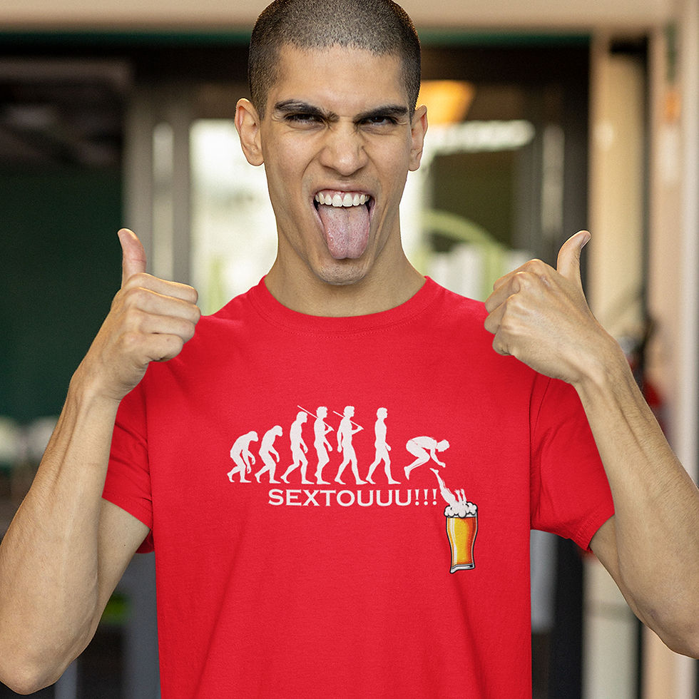 Miniatura: homem de lingua de fora, vestindo camiseta piscina cerveja sextou masculina vermelha, estampa a evolução humana pula no chopp