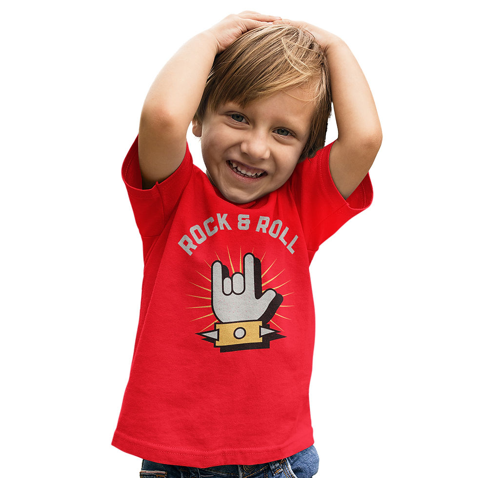 Miniatura: menino com mão na cabeça, vestindo camiseta preta já ouço rock & roll vermelha. Na estampa, uma mão rock
