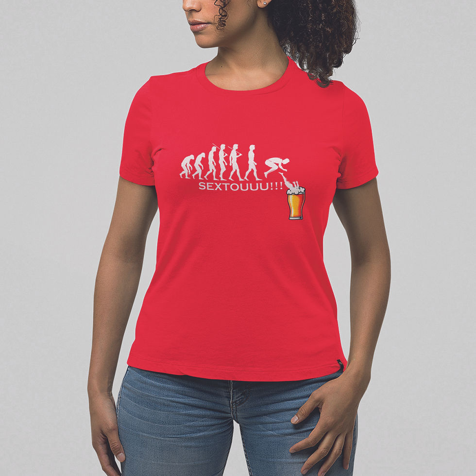 Miniatura: mulher de frente, vestindo camiseta piscina cerveja sextou feminina vermelha, na estampa a evolução humana pula no chopp