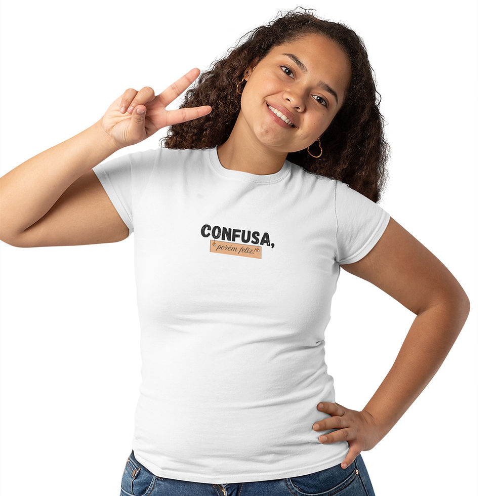 Miniatura: Camiseta Feminina Frase Confusa Porém Feliz Hipsters