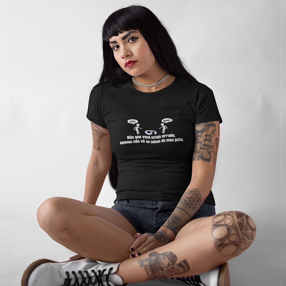 Miniatura: Camiseta Feminina  Pontos de Vista Opostos Frase Inteligente