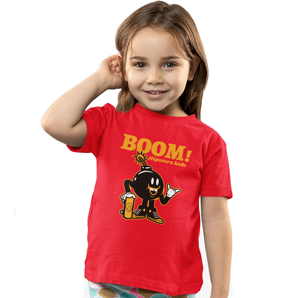 Miniatura: menina com mão na orelha, vestindo camiseta skate boom infantil vermelha, na estampa uma bomba skatista
