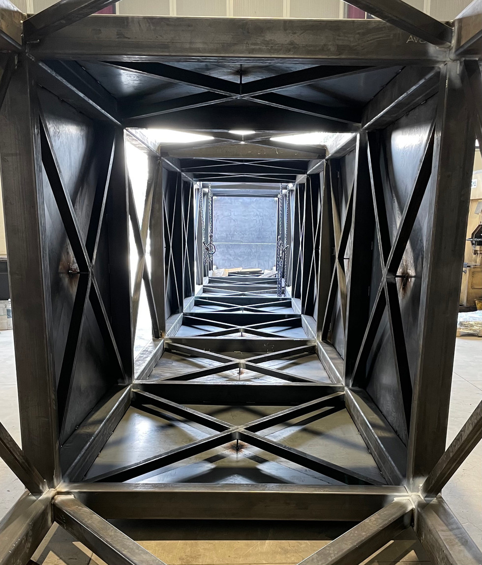 Iron construction 18 meters, 11 tons, 2,2 m x 2,2 m, year 2021