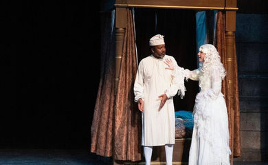 Photo: Kip Shawger
Director: William Osetek
Scenic Design: Shaun Renfro
Scenic Coordination: Alan Perez, John Sadler
Lighting Design: Victoria Sills
Costume Design: Patty Daehn, M. Mortimore
Costume Coordination: Monica Luna, Alexander Stearns
Makeup Design: Robert Dirden, Monica Luna
Sound Design: Aidan Sturgeon
Text Coach: Kathy Logelin
Stage Manager: Eli Wolfson