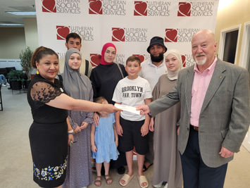 Mandarin Rotary Club's Donation Supports Ukrainian Family's Fresh Start with LSS