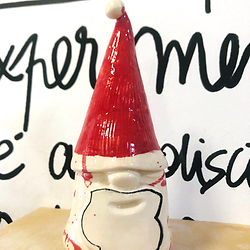 papá noel con gorro de cerámica