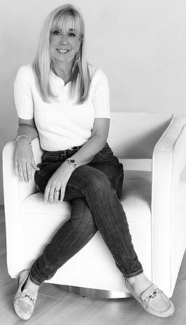 Jennifer Hardiman, founder of Fabuluxe Events, looking relaxed and happy.