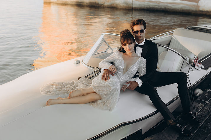 gorgeous chic elegant bride and groom wedding (4).jpg