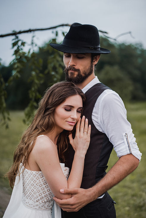 gorgeous chic boho bride and groom portraits (41).jpg
