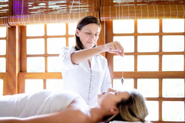 Reiki Therapy vs Traditional Talk Therapy: Key Differences