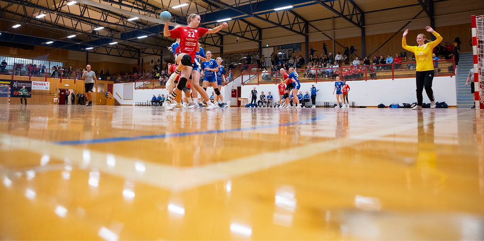 Starum Cup håndballspillere spiller håndballkamp