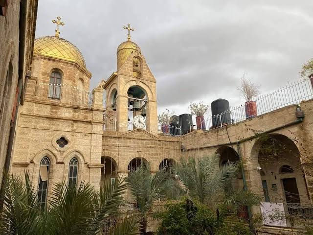 Εσωτερική αυλή της μονής του Αγιου Γερασίμου του Ιορδανίτη