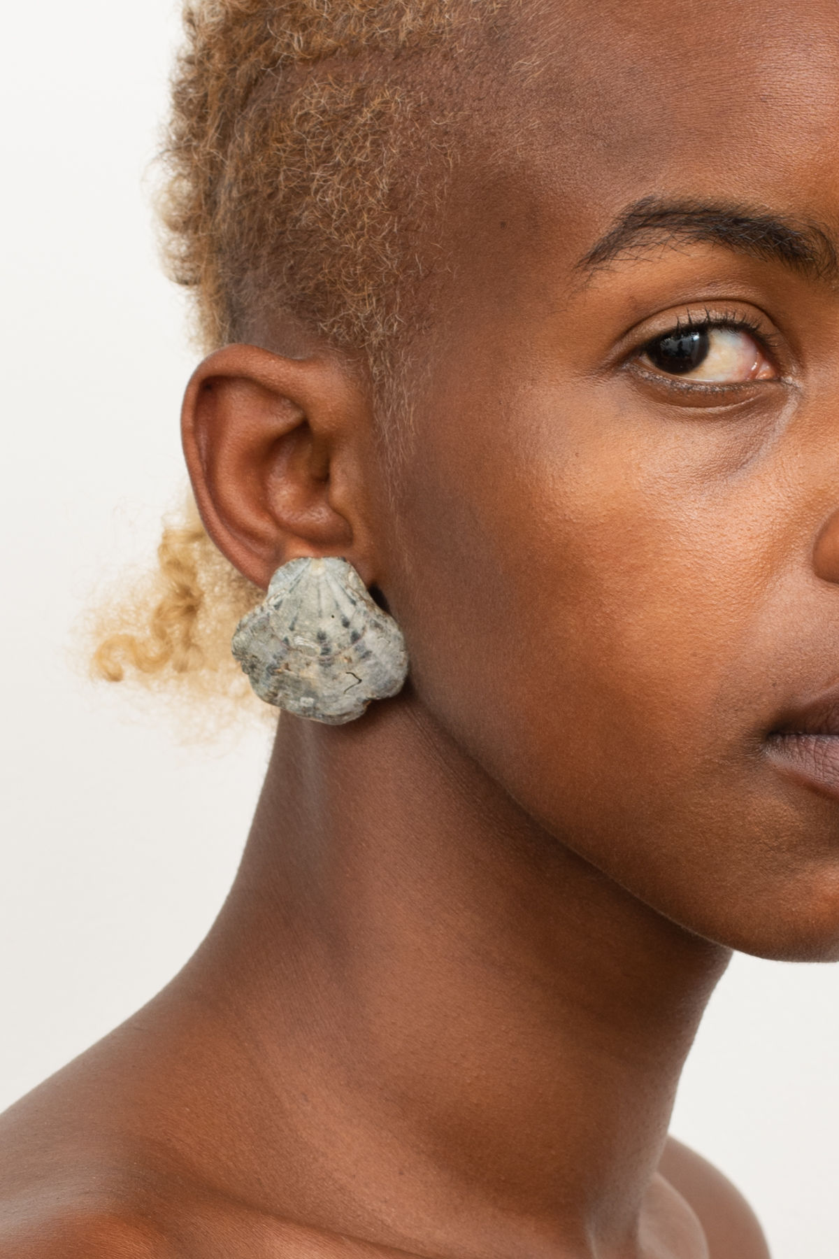 VAIL ARCHIVE SCALLOP EARRING