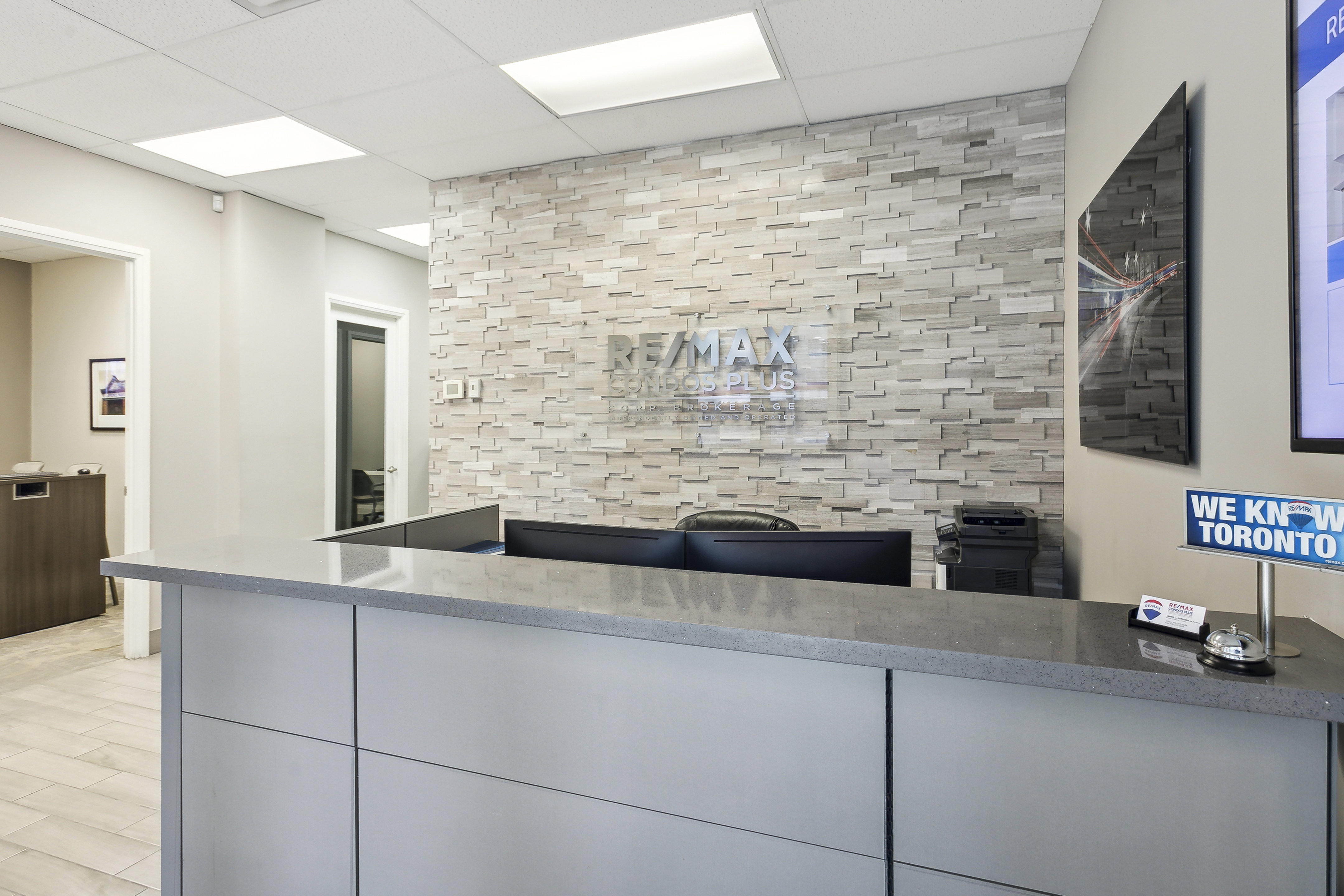 008_o3d_45_harbour_square_remax_toronto_230920_08.jpg