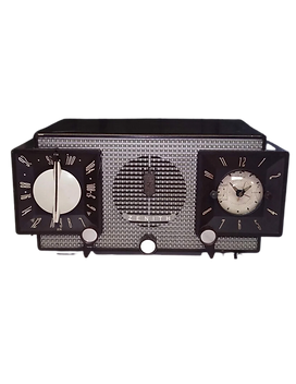 a conversion that was done by Jason Youngberg, the owner of Modern Antique Radios in Flossmoor
