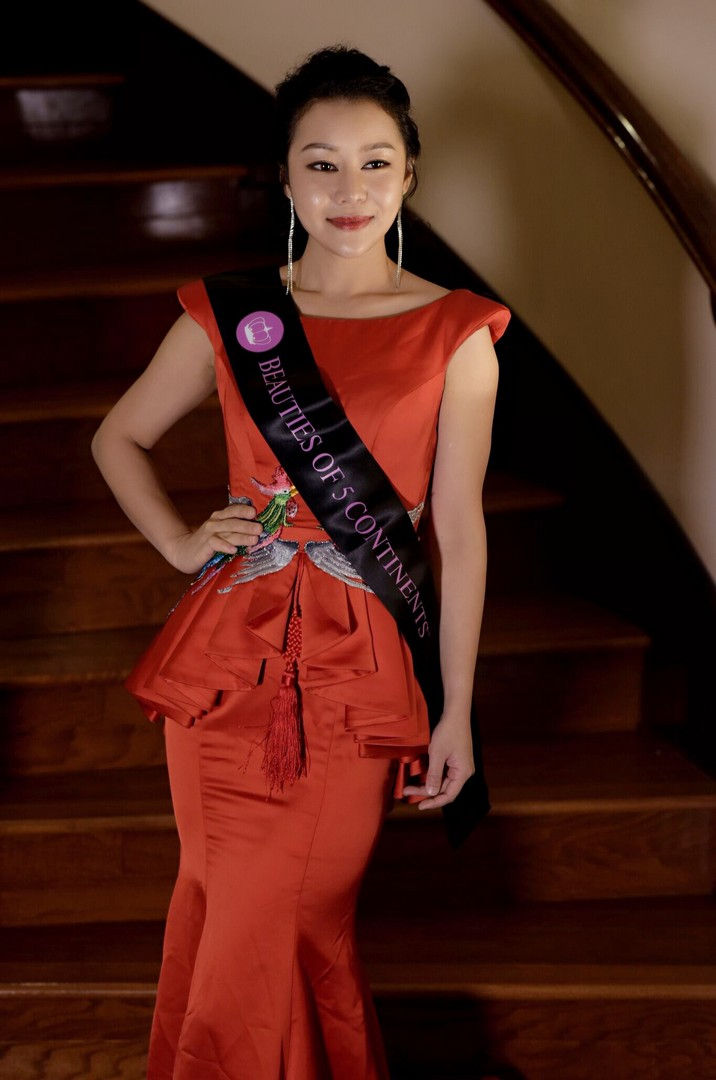 BONNIE C QUEEN OF THE WORLD Social Media Genious - 1st Place Miss Photogenic Award - 1st Place Best Model - 2nd Place Best Talent Award - 2nd Place Top Swimsuit Model - 2nd Place