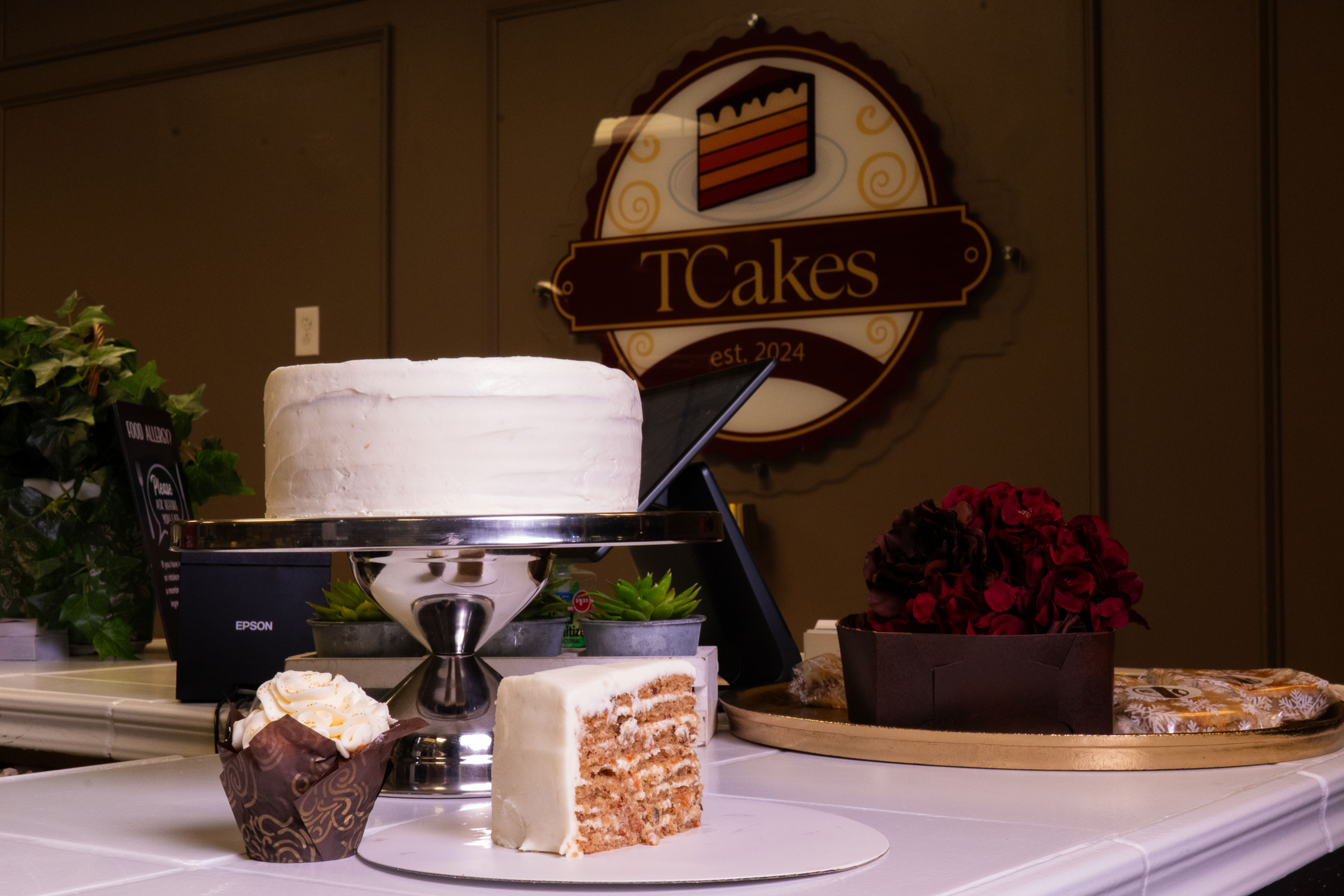 (24kt) Velvet Carrot Cake