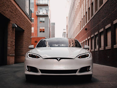 tesla-model-s-front-view-is3xmbte2bibn8g4.jpg